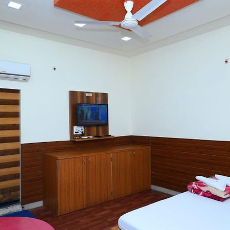 P P Lodging Mangvadi Εξωτερικό φωτογραφία