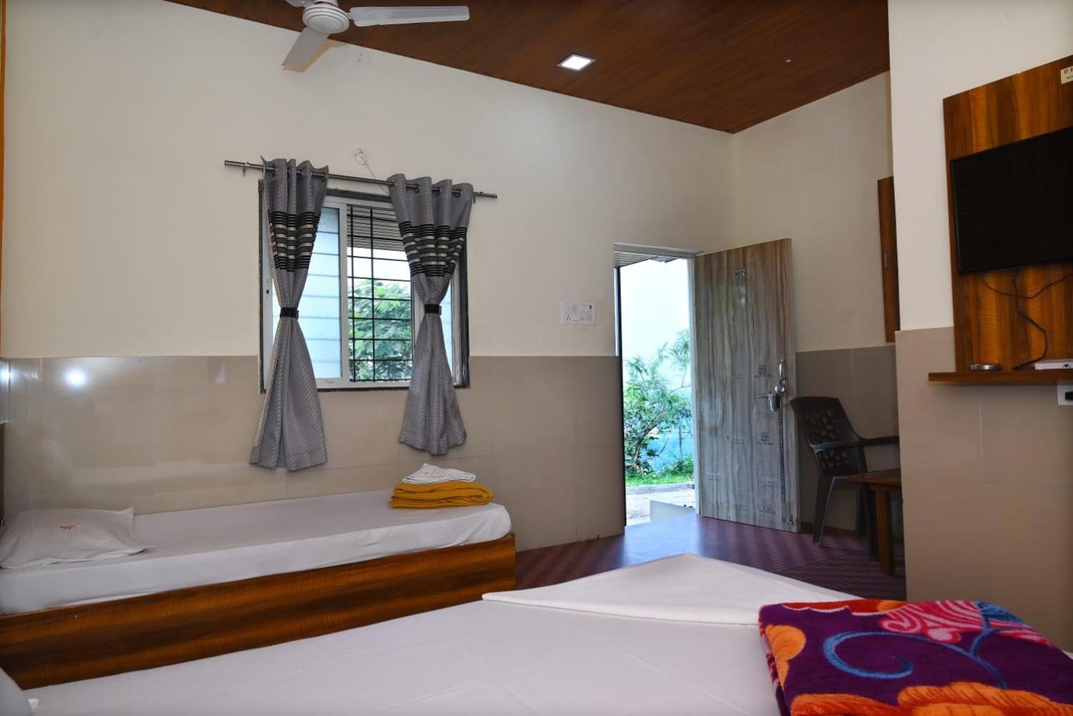 P P Lodging Mangvadi Εξωτερικό φωτογραφία