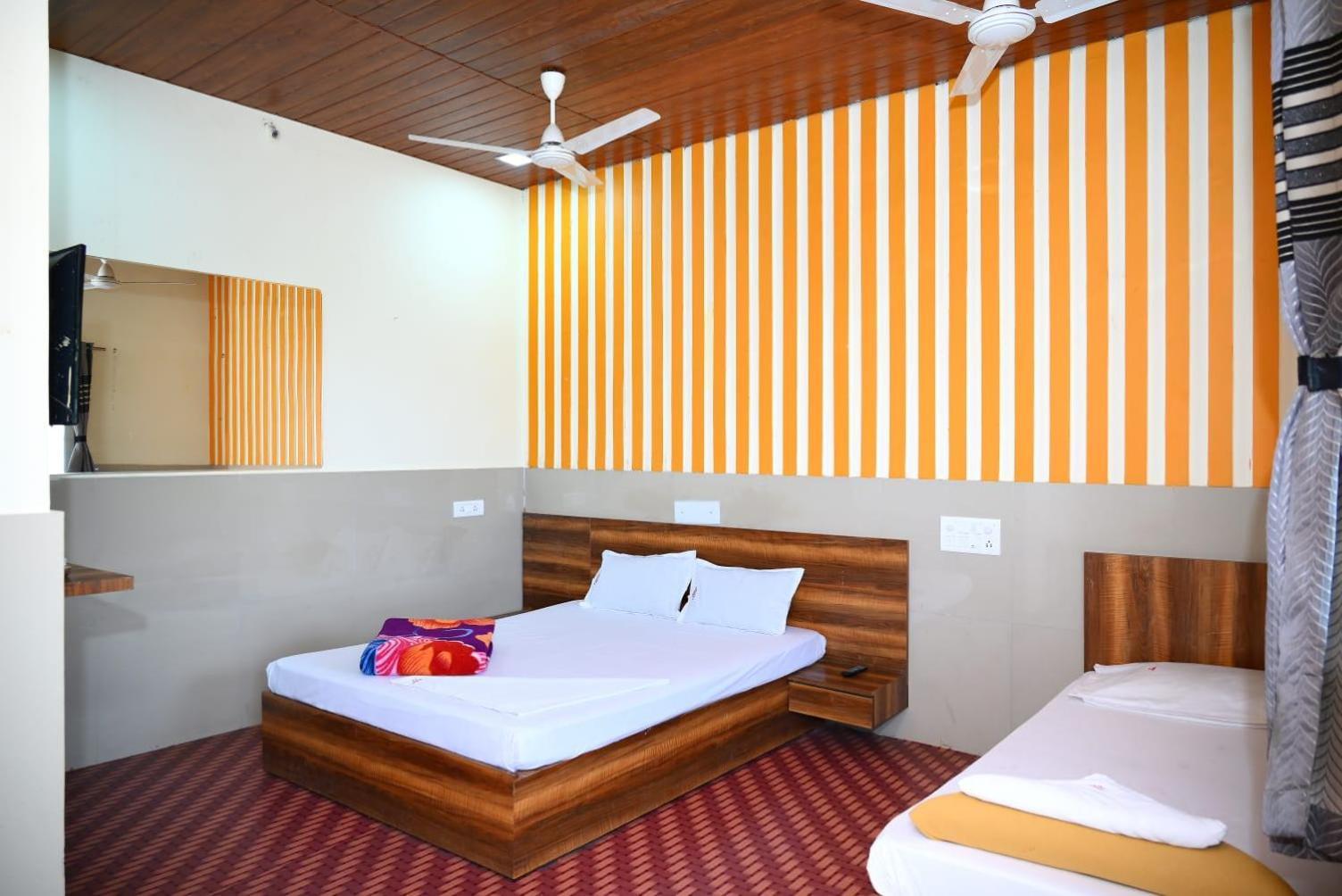 P P Lodging Mangvadi Εξωτερικό φωτογραφία